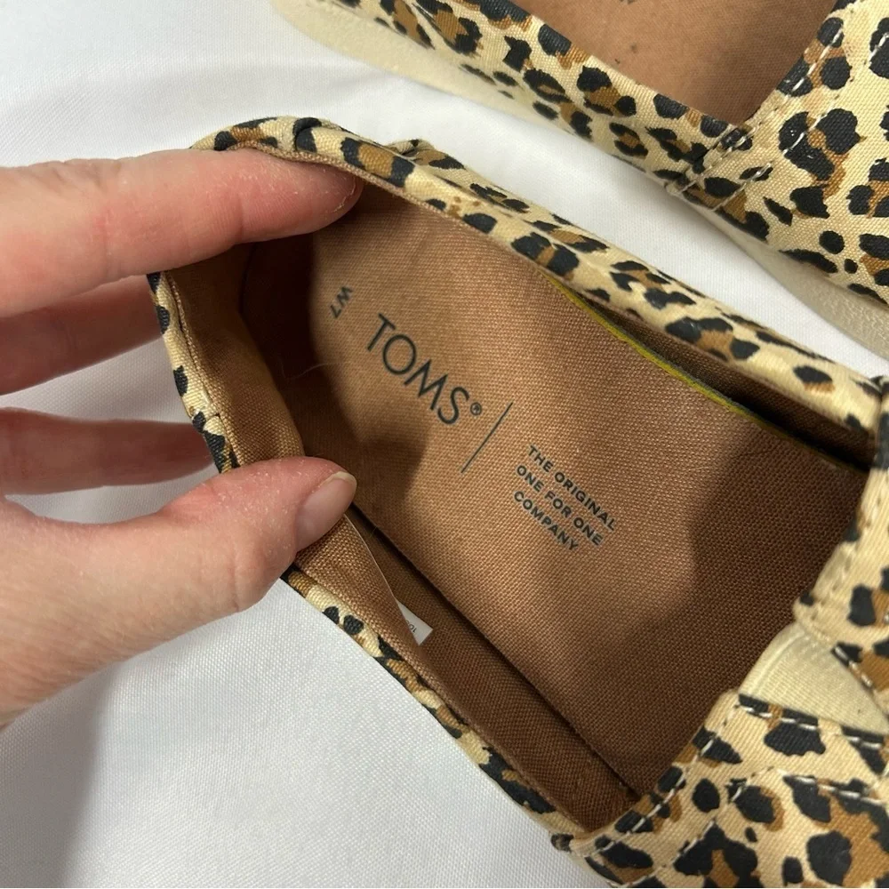 Toms | Avalon Slip On Canvas Cheetah Print Shoes Women's Size 7W